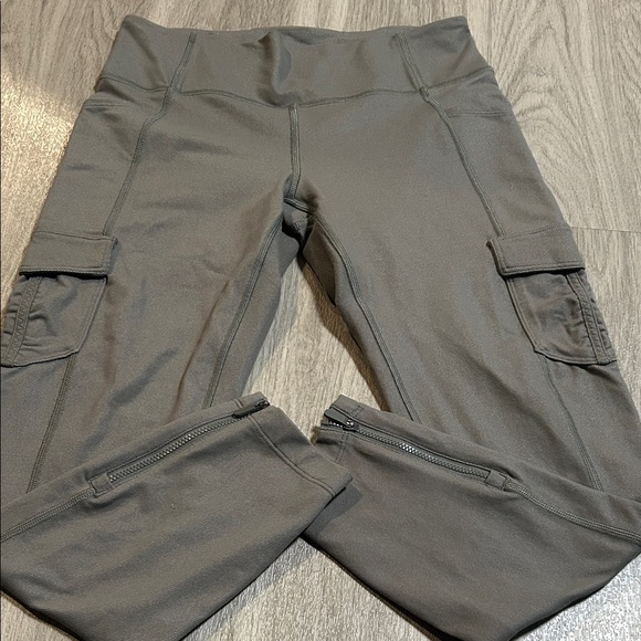 Lululemon Athletica Olive Cargo Leggings - Picture 3 of 15